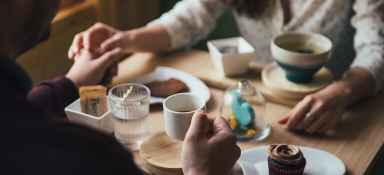 Deze tweedehands horeca meubels passen perfect in jouw horecazaak!